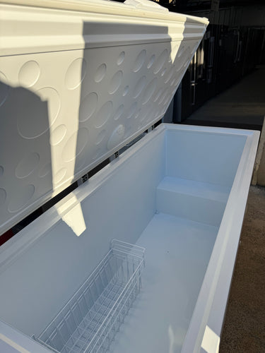 Factory second Haier HCF719W2 705L Chest Freezer - Second Hand Appliances Geebung